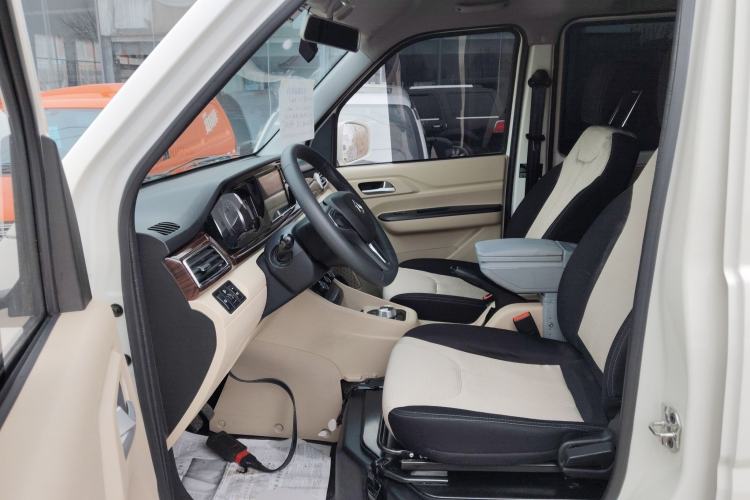 Used CHANGAN KUAYUE Xing V7 EV 2025 Model, 285 km, Smart Enjoyment Version, 6-seater, Ningde 2C, 41.86 kWh Left Front Seat