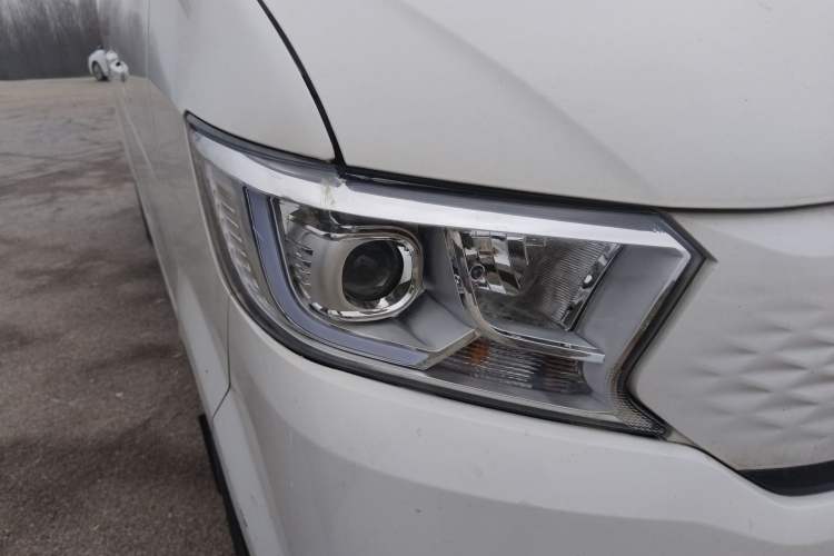 Used CHANGAN KUAYUE Xing V7 EV 2025 Model, 251km Smart Enjoyment Version, 2 Seats, Ningde 2C, 41.86 kWh Right Front Headlight