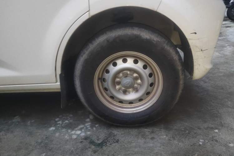 Used CHANGAN KUAYUE Xing V7 EV 2025 Model, 285 km, Smart Enjoyment Version, 6-seater, Ningde 2C, 41.86 kWh Right Front Wheel Hub
