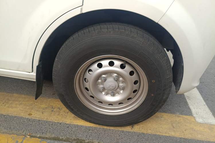 Used CHANGAN KUAYUE Xing V7 EV 2025 Model, 285 km, Smart Enjoyment Version, 6-seater, Ningde 2C, 41.86 kWh Right Front Wheel Hub