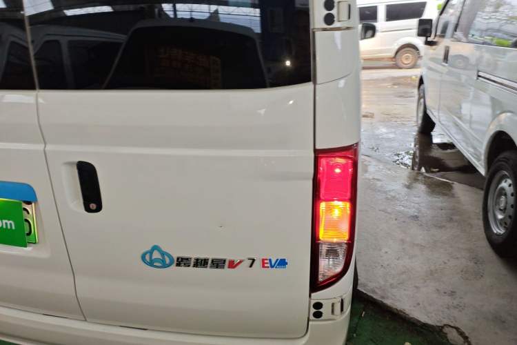 Used CHANGAN KUAYUE Xing V7 EV 2025 Model, 255km Luxury Type, 6-seater, 41.86kWh Right Rear Taillight