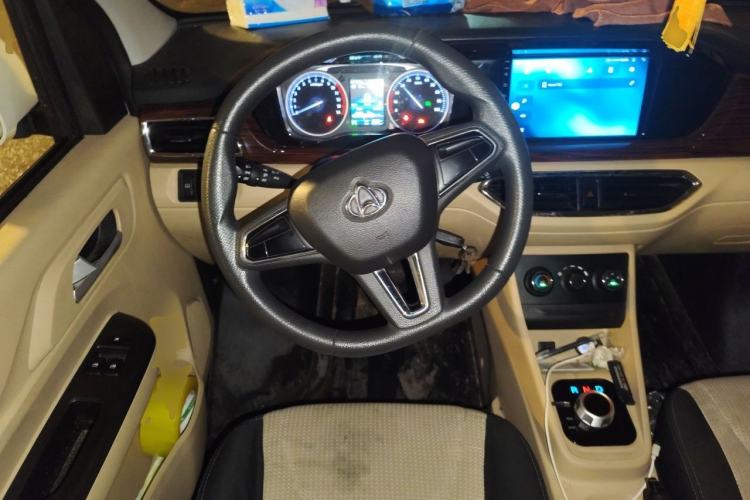 Used CHANGAN KUAYUE Xing V7 EV 2025 Model, 285 km, Smart Enjoyment Version, 6-seater, Ningde 2C, 41.86 kWh Steering Wheel