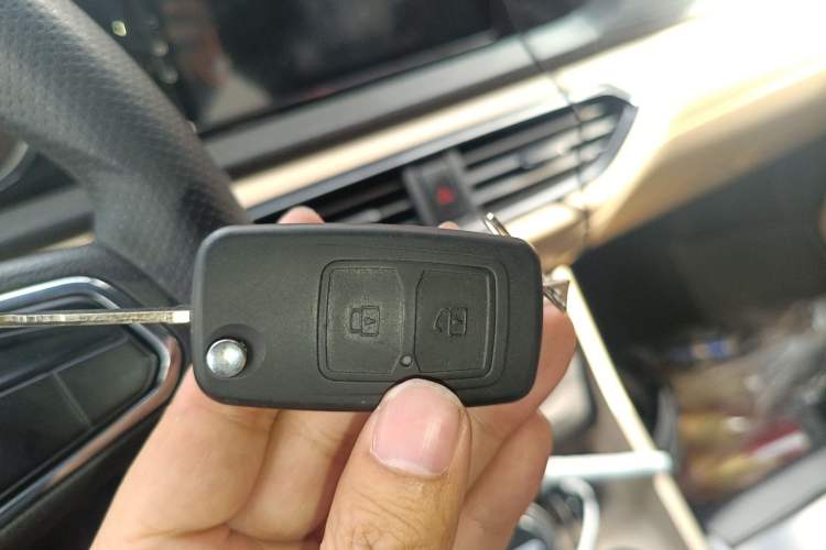Used CHANGAN KUAYUE Xing V7 EV 2025 Model, 285 km, Smart Enjoyment Version, 6-seater, Ningde 2C, 41.86 kWh Vehicle Key