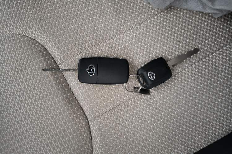 Used CHANGAN KUAYUE Xing V7 EV 2025 Model, 255km Smart Enjoyment Version, 6 Seats, 38.64 kWh Vehicle Key