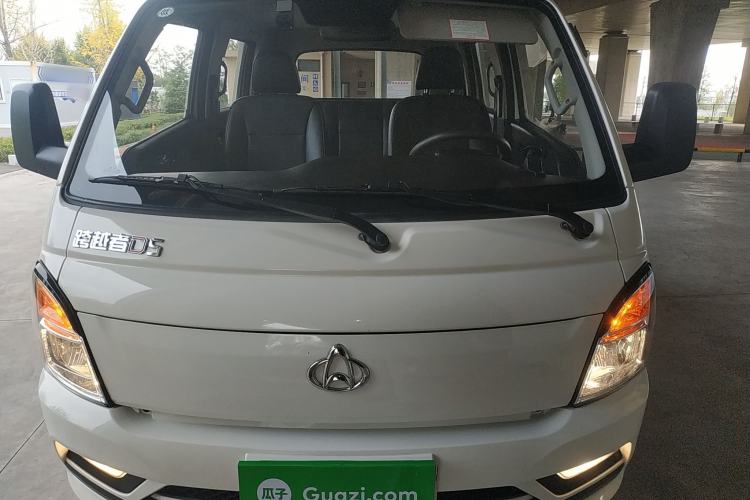 Used CHANGAN KUAYUE Zhe D5 2021 1.6L Standard Edition Double-Cab Flatbed with Dual Rear Wheels 3050mm Cargo Bed DAM16KL Engine Bay