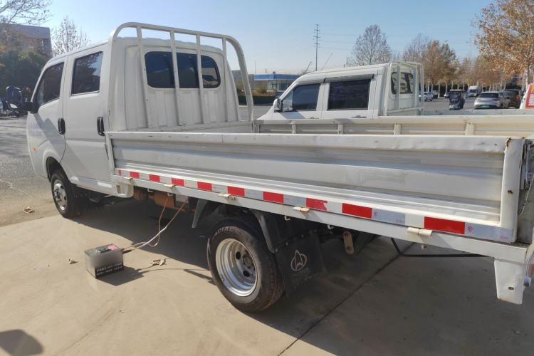 Used CHANGAN KUAYUE Zhe D5 2021 1.6L Standard Edition Double-Cab Flatbed with Dual Rear Wheels 3050mm Cargo Bed DAM16KL Exterior 3