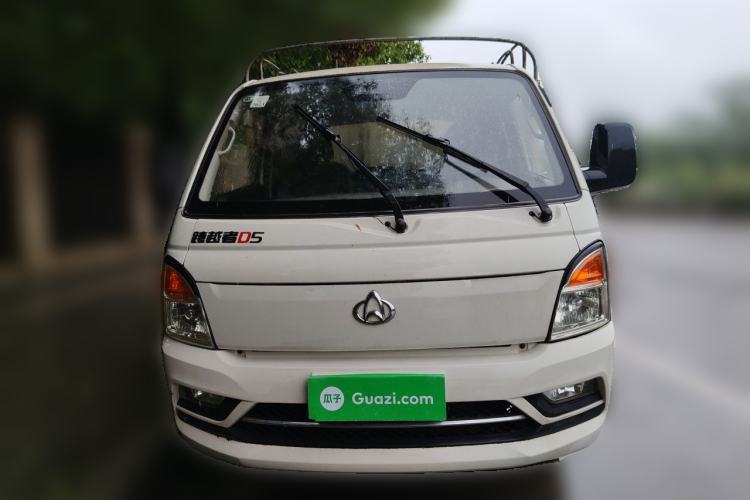 Used CHANGAN KUAYUE Zhe D5 2021 1.6L Standard Edition Single-Row Crew Cab with Dual Rear Wheels 3400mm Cargo Bed DAM16KL Front
