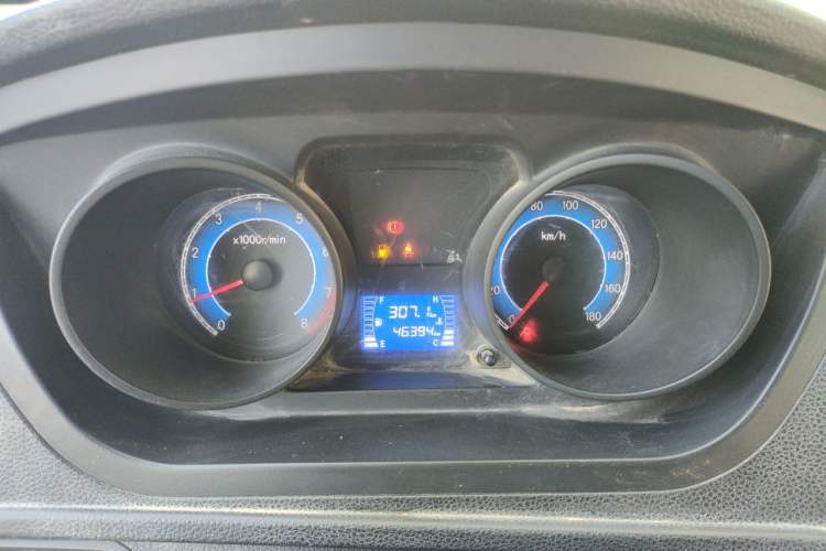 Used CHANGAN KUAYUE Zhe D5 2021 1.6L Comfort Edition Double-Cab Flatbed with Dual Rear Wheels 3050mm Cargo Bed DAM16KL Instrument Cluster