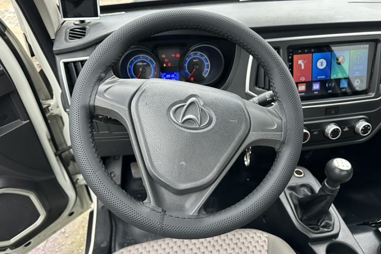 Used CHANGAN KUAYUE Zhe D5 2021 1.6L Comfort Edition Single-Row Crew Cab with Dual Rear Wheels 3750mm Cargo Bed DAM16KL Interior 2