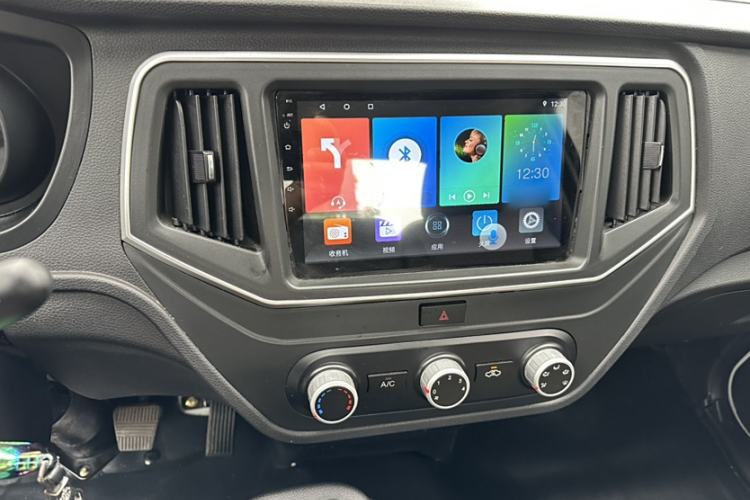 Used CHANGAN KUAYUE Zhe D5 2021 1.6L Comfort Edition Single-Row Crew Cab with Dual Rear Wheels 3750mm Cargo Bed DAM16KL Interior 5