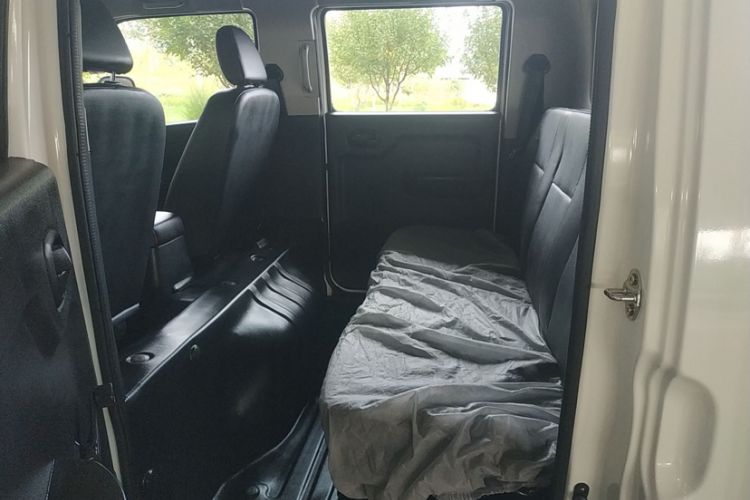 Used CHANGAN KUAYUE Zhe D5 2021 1.6L Standard Edition Double-Cab Flatbed with Dual Rear Wheels 3050mm Cargo Bed DAM16KL Interior 6