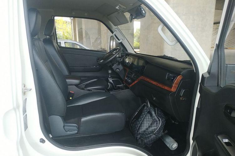 Used CHANGAN KUAYUE Zhe D5 2021 1.6L Standard Edition Double-Cab Flatbed with Dual Rear Wheels 3050mm Cargo Bed DAM16KL Interior 7