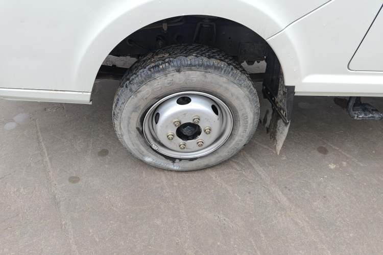 Used CHANGAN KUAYUE Zhe D5 2021 1.6L Standard Edition Double-Cab Flatbed with Dual Rear Wheels 3050mm Cargo Bed DAM16KL Exterior 4