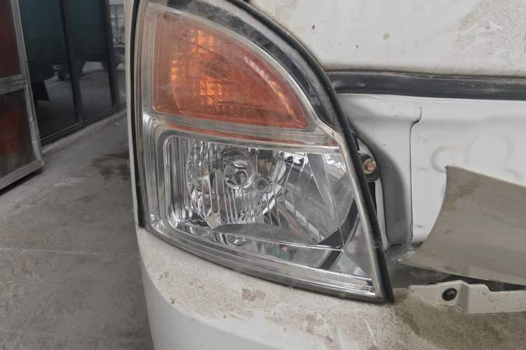 Used CHANGAN KUAYUE Zhe D5  Right Front Headlight