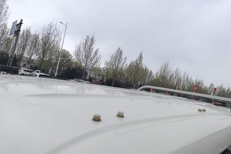 Used CHANGAN KUAYUE Zhe D5 2021 1.6L Standard Edition Double-Cab Flatbed with Dual Rear Wheels 3050mm Cargo Bed DAM16KL Roof