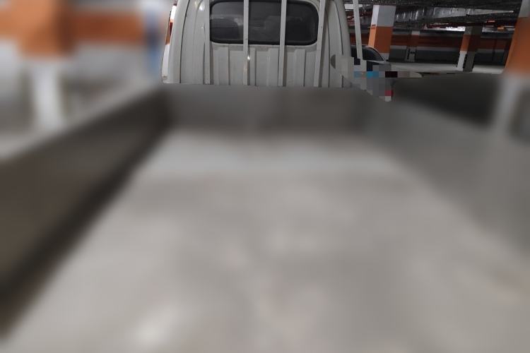Used CHANGAN KUAYUE Zhe D5 2021 1.6L Standard Edition Double-Cab Flatbed with Dual Rear Wheels 3050mm Cargo Bed DAM16KL Trunk