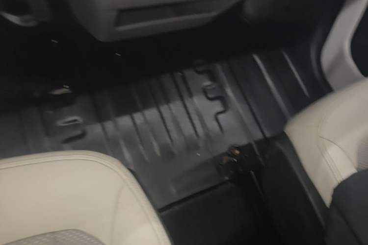 Used CHANGAN KUAYUE Starlight EV 2025 9-Passenger Passenger Vehicle—350km Comfort Edition Gear Lever