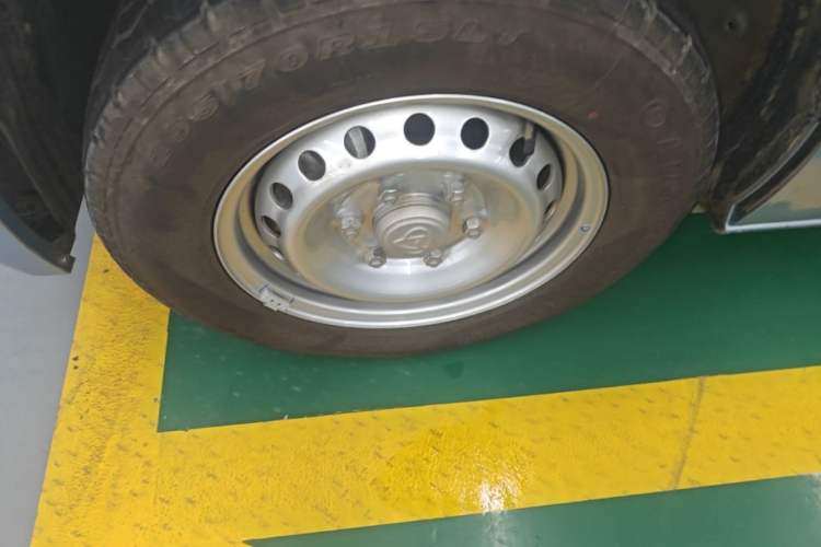 Used CHANGAN KUAYUE Starlight EV 2025 9-Passenger Passenger Vehicle—350km Comfort Edition Left Front Wheel Hub