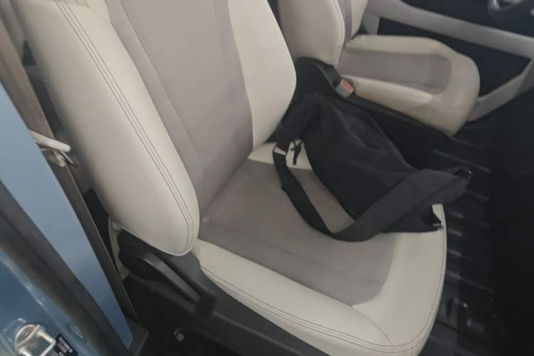 Used CHANGAN KUAYUE Starlight EV 2025 9-Passenger Passenger Vehicle—350km Comfort Edition Right Front Seat