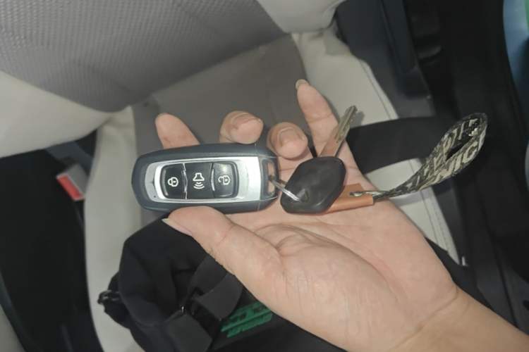 Used CHANGAN KUAYUE Starlight EV 2025 9-Passenger Passenger Vehicle—350km Comfort Edition Vehicle Key