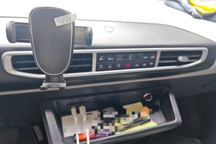 Used CHANGAN KUAYUE Starlight EV 2025 Model 3-Passenger Van, 305 km, Comfort Edition Audio And AC Panel
