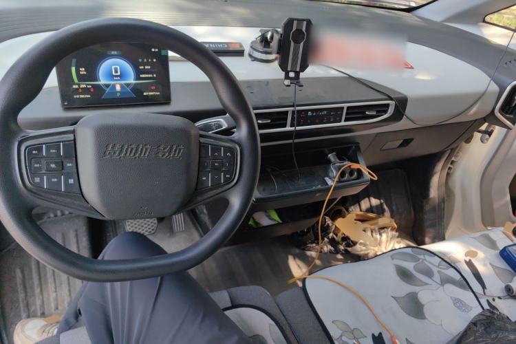 Used CHANGAN KUAYUE Starlight EV 2025 Model 3-Passenger Van, 305 km, Luxury Edition Center Console