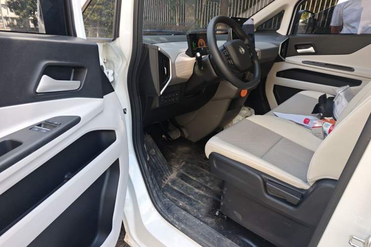 Used CHANGAN KUAYUE Starlight EV 2025 Model 7-Passenger Passenger Vehicle, 350 km, Comfort Edition Driver Seat