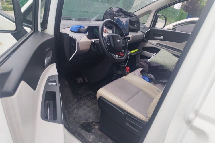 Used CHANGAN KUAYUE Starlight EV 2025 Model 3-Passenger Van, 350 km, Luxury Edition Driver Seat