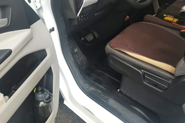 Used CHANGAN KUAYUE Starlight EV 2025 Model 3-Passenger Van, 305 km, Comfort Edition Driver Seat