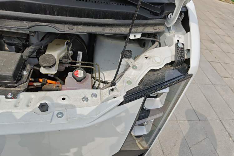 Used CHANGAN KUAYUE Starlight EV 2025 Model 3-Passenger Van, 305 km, Smart Driving Edition Engine Bay Left