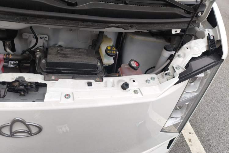 Used CHANGAN KUAYUE Starlight EV 2025 Model 3-Passenger Van, 350 km, Luxury Edition Engine Bay Left