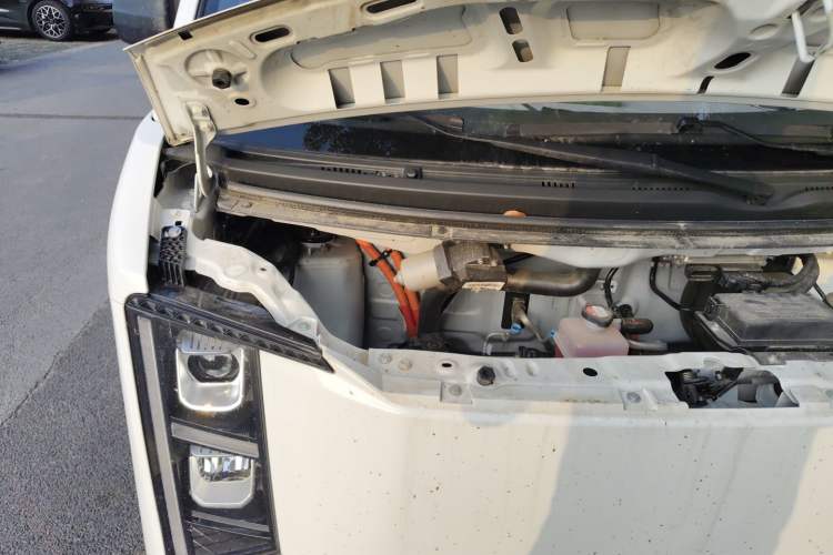 Used CHANGAN KUAYUE Starlight EV 2025 Model 300 km Fast-Charging Comfort Edition—Van Engine Bay Right