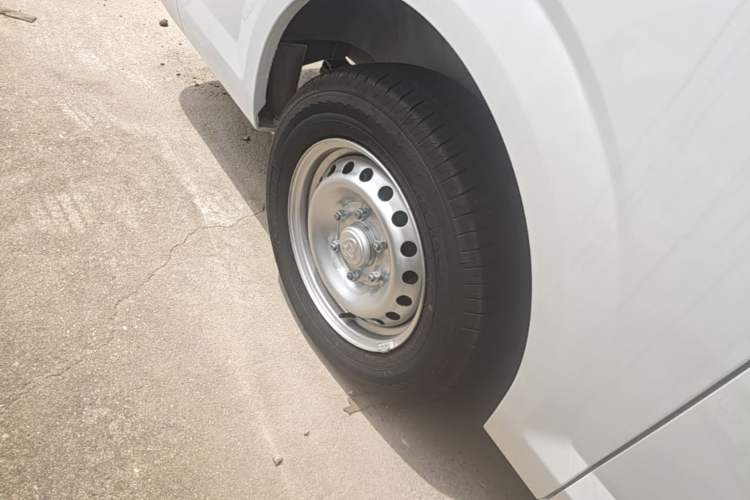 Used CHANGAN KUAYUE Starlight EV 2025 Model 3-Passenger Van, 305 km, Comfort Edition Exterior 5