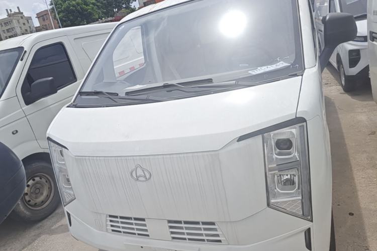 Used CHANGAN KUAYUE Starlight EV 2025 Model 3-Passenger Van, 305 km, Comfort Edition Front