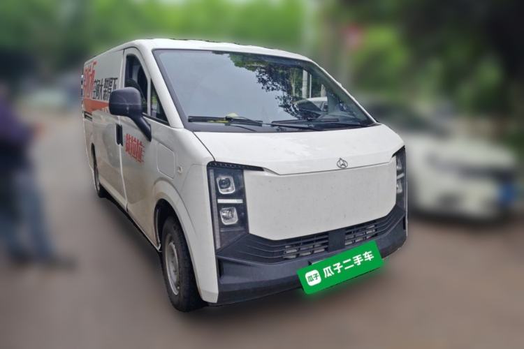 Used CHANGAN KUAYUE Starlight EV 2025 Model 3-Passenger Van, 305 km, Comfort Edition Front Right 45 Deg