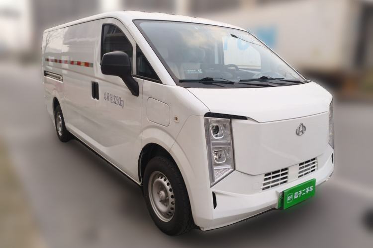 Used CHANGAN KUAYUE Starlight EV 2025 Model 3-Passenger Van, 350 km, Luxury Edition Front Right 45 Deg