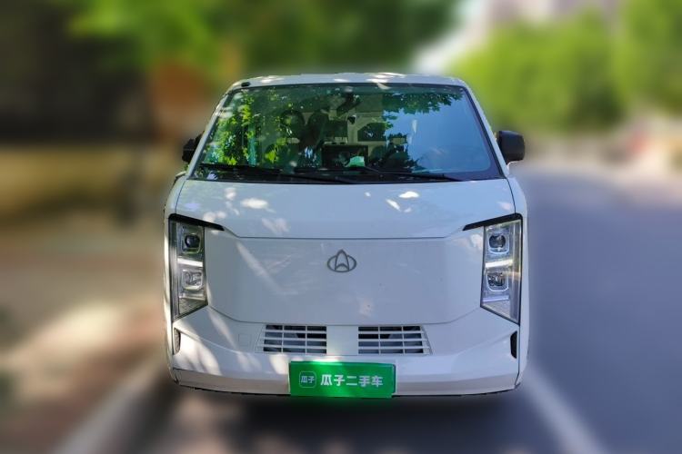 Used CHANGAN KUAYUE Starlight EV 2025 Model 7-Passenger Passenger Vehicle, 300 km, Luxury Edition Front