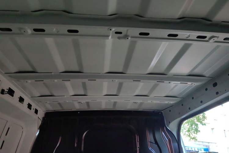 Used CHANGAN KUAYUE Starlight EV 2025 Model 300 km Fast-Charging Comfort Edition—Van Headliner