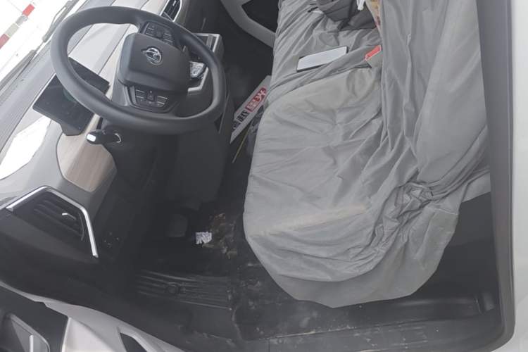 Used CHANGAN KUAYUE Starlight EV 2025 Model 3-Passenger Van, 305 km, Comfort Edition Left Front Seat