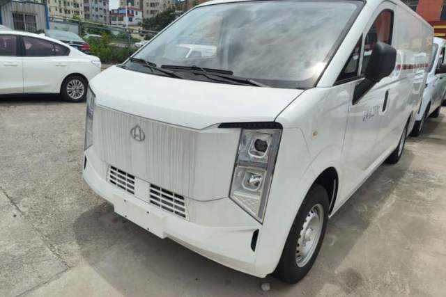 Used CHANGAN KUAYUE Starlight EV 2025 Model 3-Passenger Van, 305 km, Comfort Edition