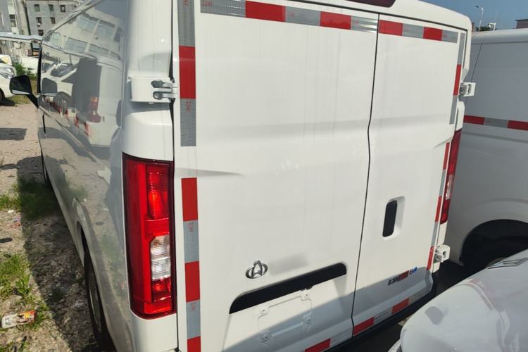 Used CHANGAN KUAYUE Starlight EV 2025 Model 3-Passenger Van, 300 km, Comfort Edition Rear