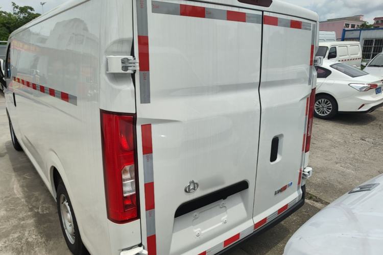 Used CHANGAN KUAYUE Starlight EV 2025 Model 3-Passenger Van, 305 km, Comfort Edition Rear