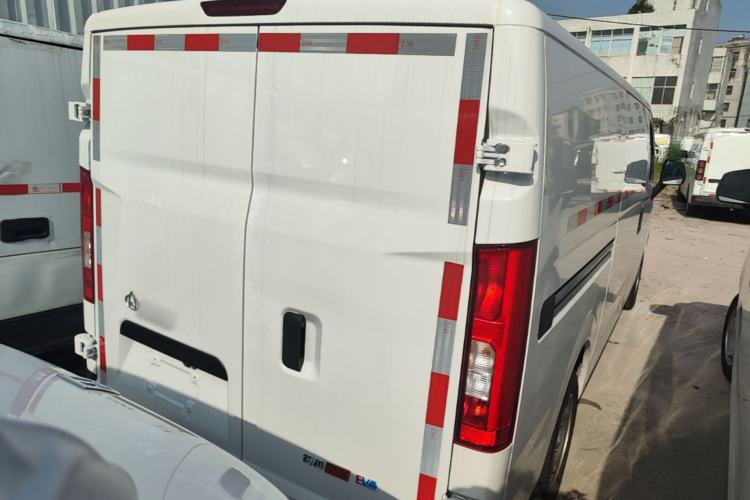 Used CHANGAN KUAYUE Starlight EV 2025 Model 3-Passenger Van, 300 km, Comfort Edition Rear Right 45 Deg