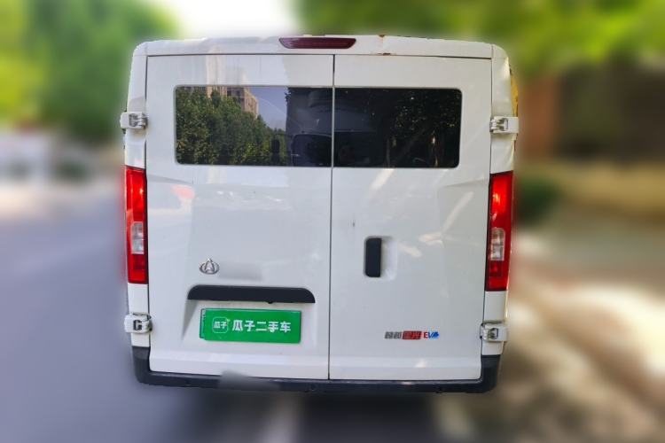 Used CHANGAN KUAYUE Starlight EV 2025 Model 7-Passenger Passenger Vehicle, 300 km, Luxury Edition Rear