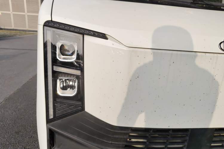 Used CHANGAN KUAYUE Starlight EV 2025 Model 300 km Fast-Charging Comfort Edition—Van Right Front Headlight