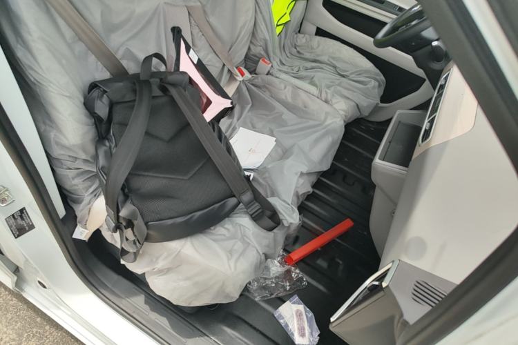 Used CHANGAN KUAYUE Starlight EV 2025 Model 3-Passenger Van, 305 km, Comfort Edition Right Front Seat