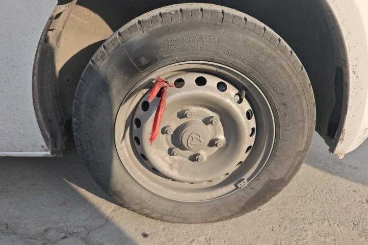 Used CHANGAN KUAYUE Starlight EV 2025 Model 7-Passenger Passenger Vehicle, 350 km, Luxury Edition Right Front Wheel Hub