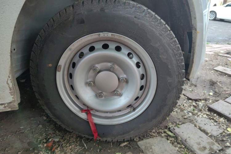 Used CHANGAN KUAYUE Starlight EV 2025 Model 300 km Fast-Charging Comfort Edition—Van Right Front Wheel Hub