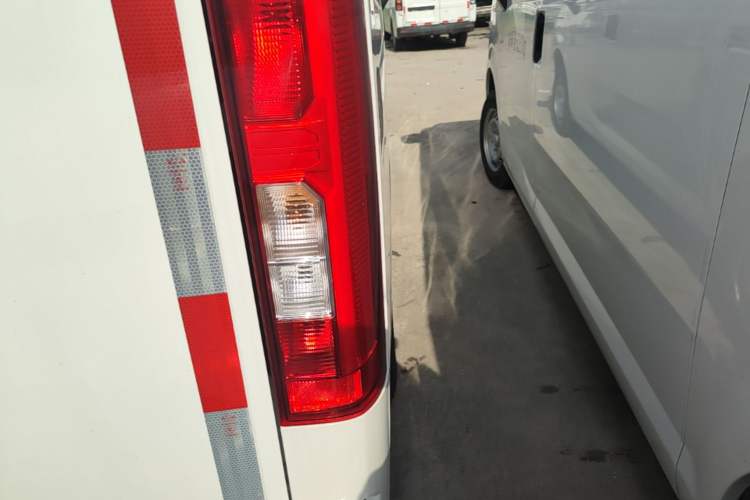 Used CHANGAN KUAYUE Starlight EV 2025 Model 3-Passenger Van, 300 km, Comfort Edition Right Rear Taillight