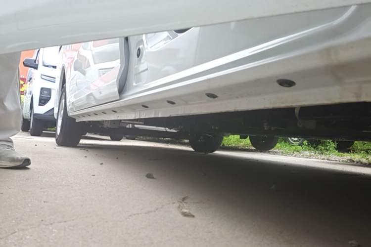 Used CHANGAN KUAYUE Starlight EV 2025 Model 3-Passenger Van, 305 km, Comfort Edition Right Side Sill